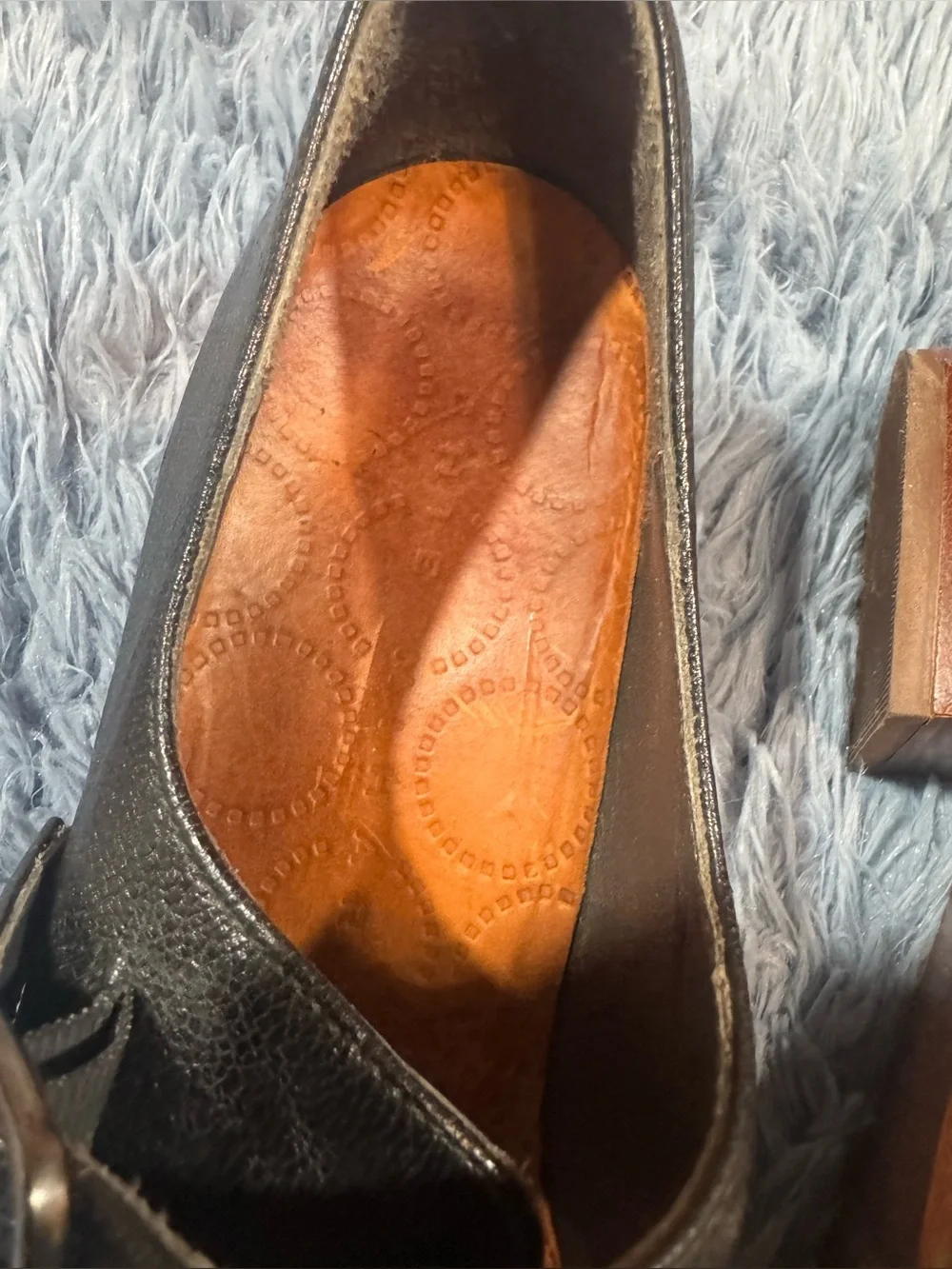 Preowned Chie Mihara Zippy Flats in Black Size 39